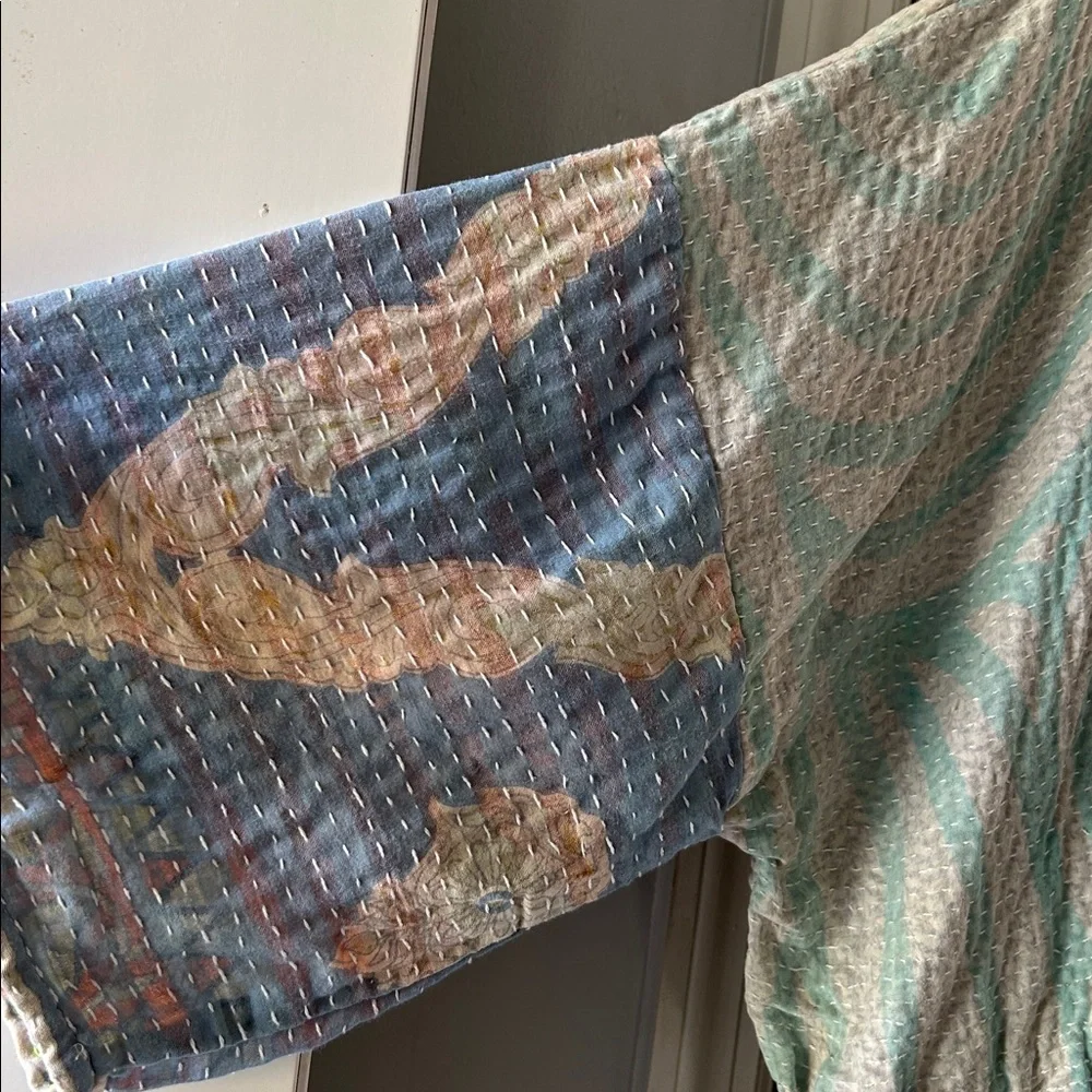 Kantha Bae Shortie Kimono - Picture 3 of 11